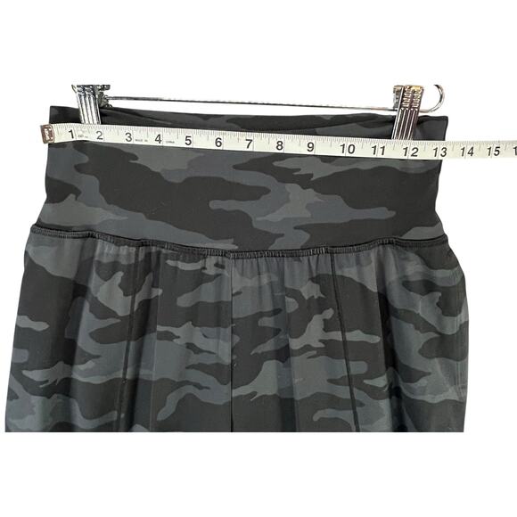 Athleta Salutation Jogger Womens S Black Camo Pockets High Rise Yoga Gym UPF50 - Picture 6 of 15